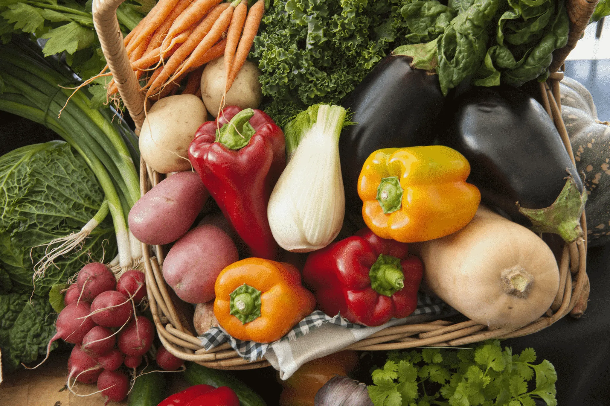 Fruits and vegetables pre-cooling packing line
