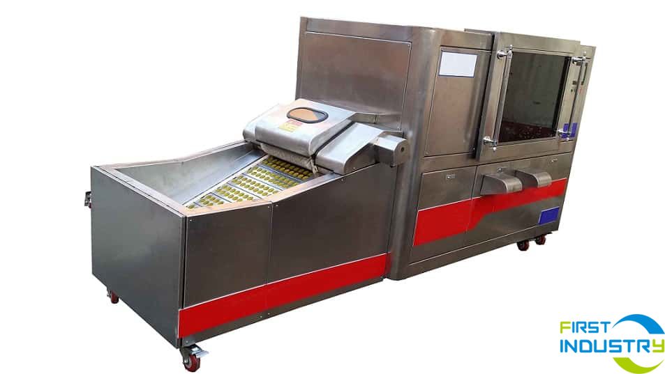 Pitting and slicing machine