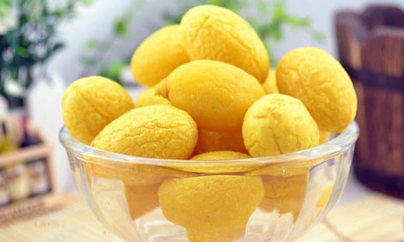 yellow-olive yellow-olive