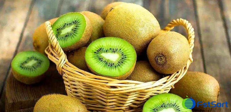 kiwifruits kiwifruits